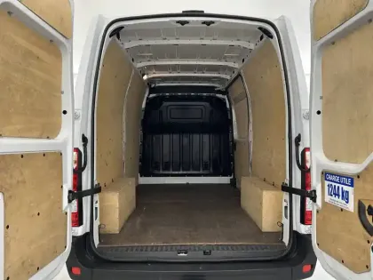 Photo 35 Renault Master  FGN TRAC F3500 L2H2 BLUE DCI 135