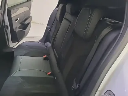 Photo 14 Peugeot 308 Gén. III Ph1 GT 5