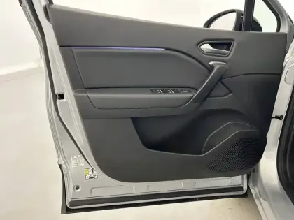 Photo 49 Renault Captur  TCe 140 EDC - 21