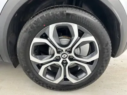 Photo 88 Renault Captur  TCe 140 EDC - 21