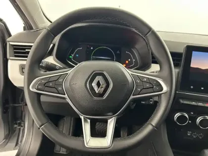 Photo 83 Renault Clio  E-Tech full hybrid 145