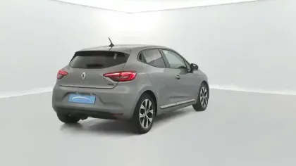 Photo 73 Renault Clio  E-Tech full hybrid 145