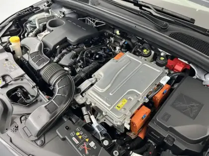 Photo 92 Renault Clio  E-Tech full hybrid 145 ch GSR2