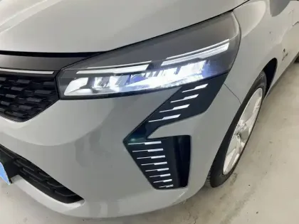 Photo 62 Renault Clio Gén. V (BJA) Ph2 Evolution 5