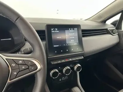 Photo 49 Renault Clio Gén. V (BJA) Ph2 Evolution 5