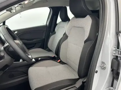 Photo 75 Renault Clio  E-Tech full hybrid 145 ch GSR2
