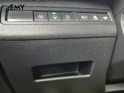 Photo 47 Peugeot 3008  Hybrid 225 e-EAT8