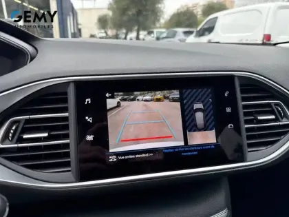 Photo 12 Peugeot 308  BlueHDi 130ch S&S EAT8