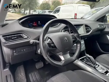 Photo 11 Peugeot 308  BlueHDi 130ch S&S EAT8