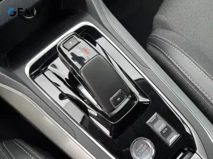 Photo 15 Peugeot 308  BlueHDi 130ch S&S EAT8