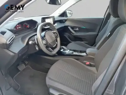 Photo 8 Peugeot 2008  PureTech 130 S&S EAT8