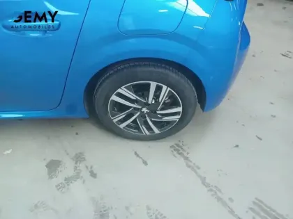 Photo 10 Peugeot 208  PureTech 100 S&S BVM6