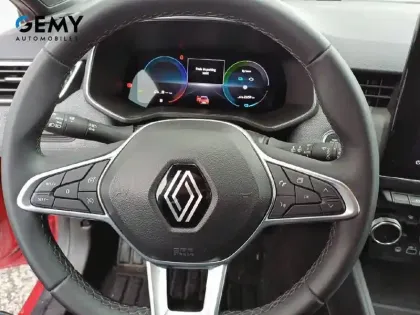 Photo 35 Renault Clio  E-Tech full hybrid 145