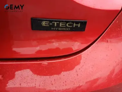 Photo 58 Renault Clio  E-Tech full hybrid 145