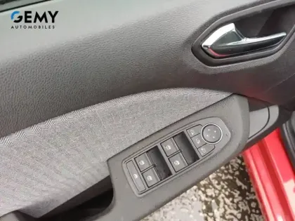 Photo 51 Renault Clio  E-Tech full hybrid 145