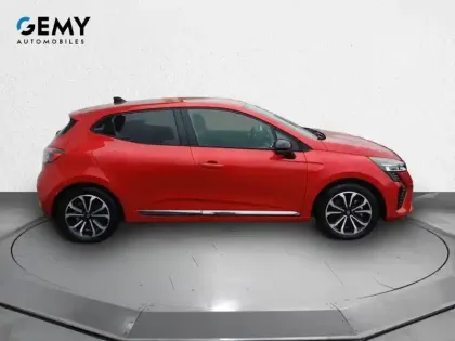 Photo 23 Renault Clio  E-Tech full hybrid 145