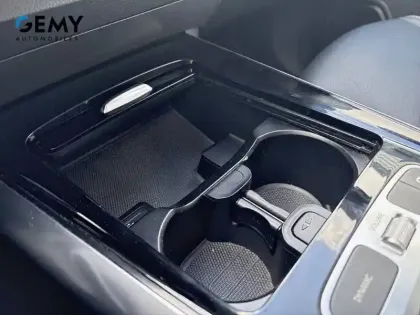 Photo 18 Mercedes GLA Gén. II (H247) Ph2 Progressive Line 5