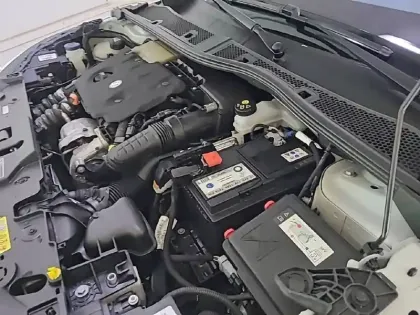 Photo 14 Peugeot 208  BlueHDi 100 S&S BVM6