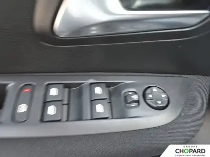 Photo 97 Peugeot 208  PureTech 75 S&S BVM5