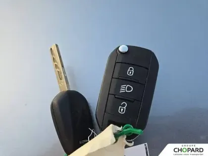 Photo 94 Peugeot 208  PureTech 75 S&S BVM5