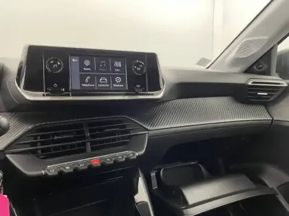 Photo 57 Peugeot 208  PureTech 75 S&S BVM5