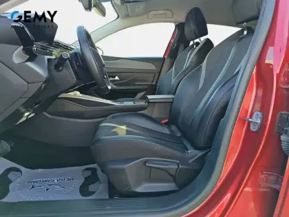 Photo 60 Peugeot 308  PureTech 130ch S&S EAT8