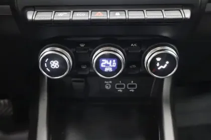 Photo 22 Renault Arkana  TCe 140 EDC FAP