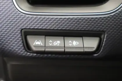 Photo 67 Renault Arkana  TCe 140 EDC FAP