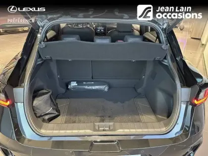 Photo 9 Lexus Lbx  2WD