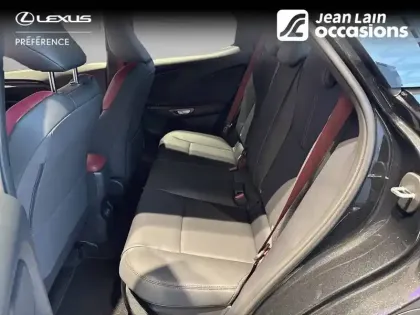 Photo 16 Lexus Lbx  2WD