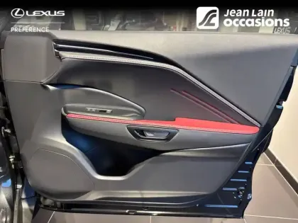 Photo 19 Lexus Lbx  2WD