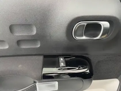 Photo 113 Citroën C3 Gén. III Ph2 Shine 5