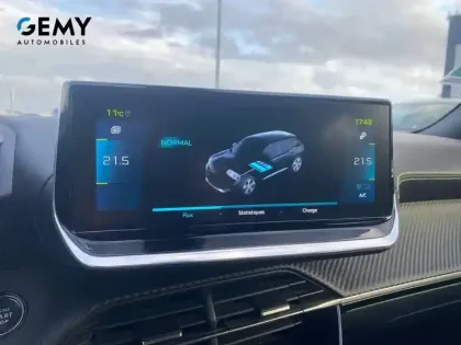 Photo 26 Peugeot 2008  Electrique 136 ch