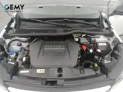 Photo 42 Peugeot 2008 Gén. II Ph1 NG GT 5