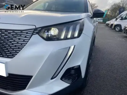 Photo 29 Peugeot 2008  Electrique 136 ch