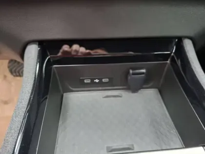 Photo 33 Renault Austral  E-Tech hybrid 200