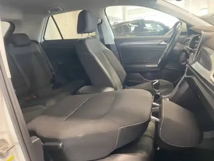 Photo 32 Volkswagen T-roc  2.0 TDI 116 Start/Stop BVM6