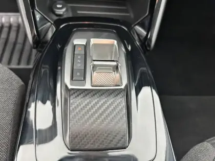 Photo 13 Peugeot 208  Electrique 50 kWh 136ch