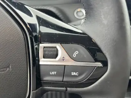 Photo 22 Peugeot 208  Electrique 50 kWh 136ch