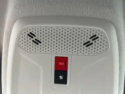 Photo 27 Peugeot 208  Electrique 50 kWh 136ch