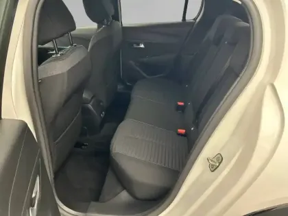 Photo 11 Peugeot 208  Electrique 50 kWh 136ch