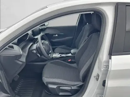 Photo 10 Peugeot 208  Electrique 50 kWh 136ch