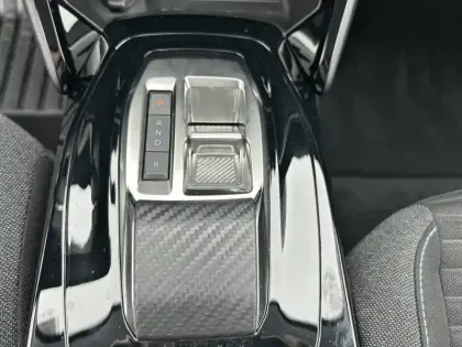 Photo 13 Peugeot 208  Electrique 50 kWh 136ch