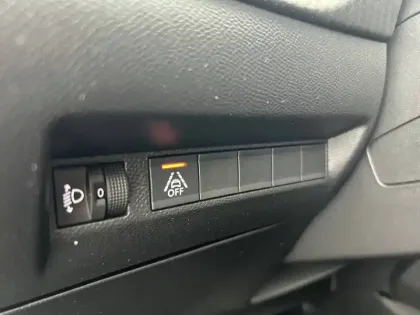 Photo 28 Peugeot 208  Electrique 50 kWh 136ch