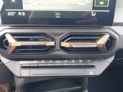 Photo 24 Dacia Duster  Hybrid 140