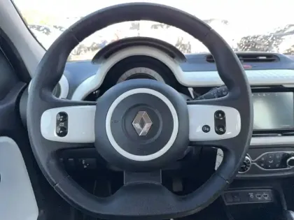 Photo 14 Renault Twingo  III Achat Intégral - 21