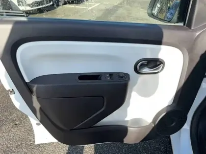 Photo 10 Renault Twingo  III Achat Intégral - 21