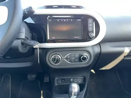 Photo 11 Renault Twingo  III Achat Intégral - 21