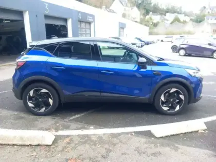 Photo 39 Renault Captur  E-Tech full hybrid 160 ch