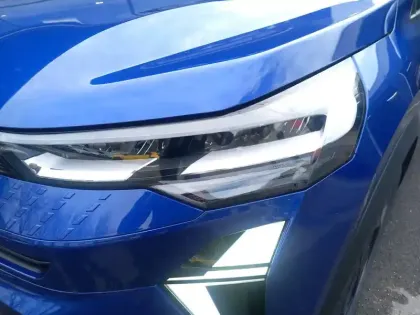 Photo 16 Renault Captur  E-Tech full hybrid 160 ch